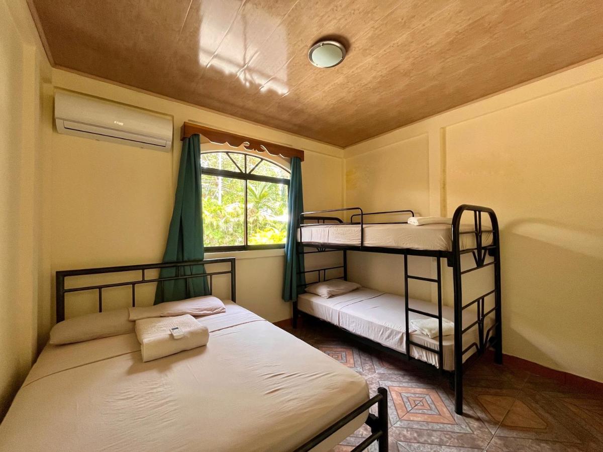 Family Hotel Puerto Viejo de Talamanca Eksteriør bilde