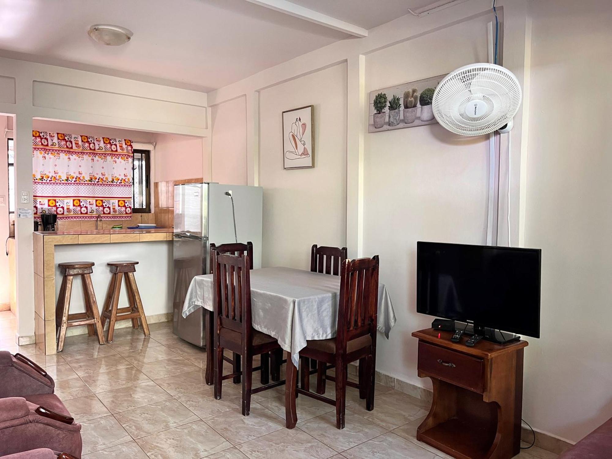 Family Hotel Puerto Viejo de Talamanca Eksteriør bilde